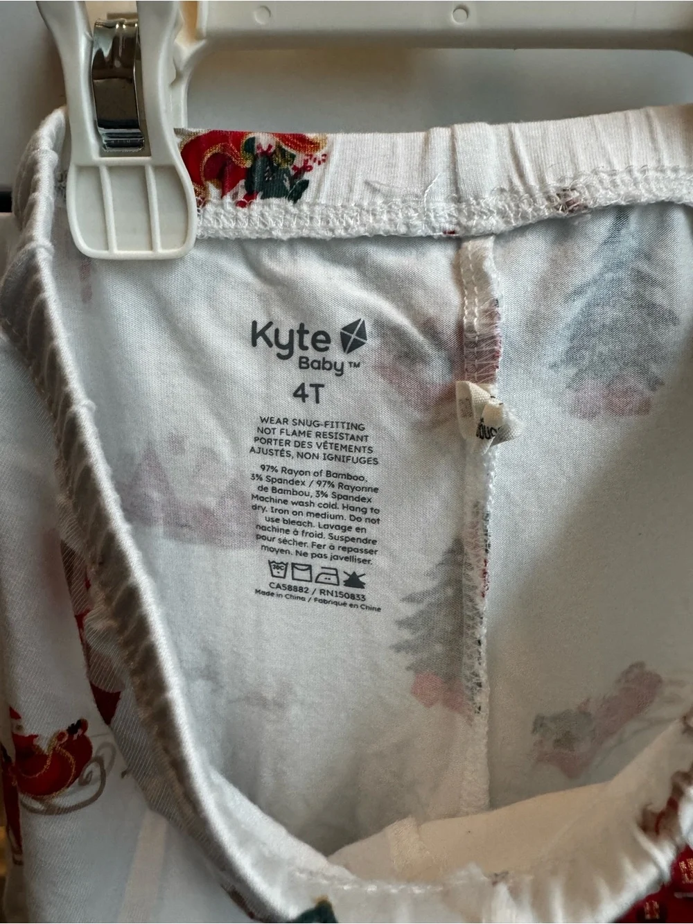 Kyte baby 4T Christmas print pj pants